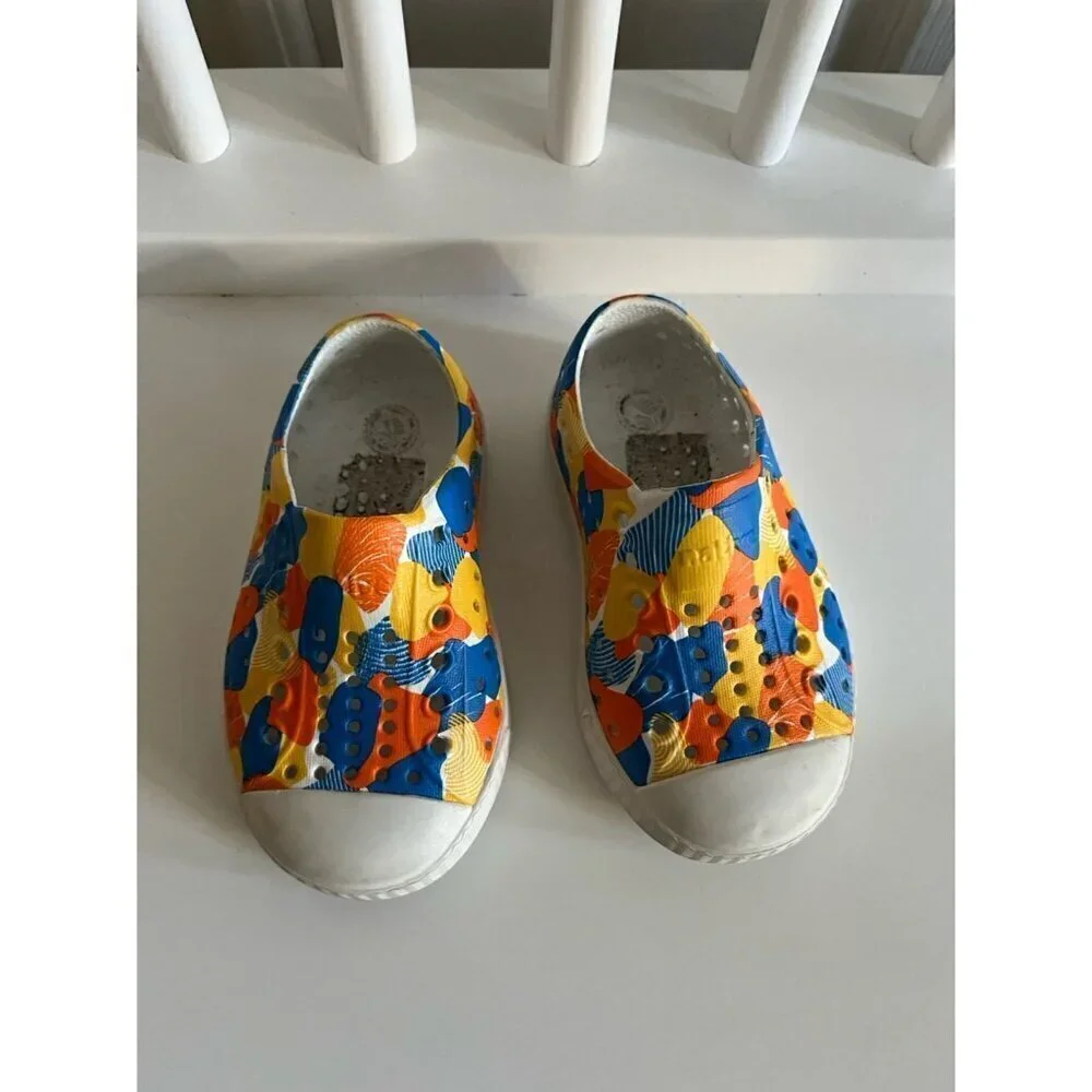 Native Shoes - Picture 3 of 6